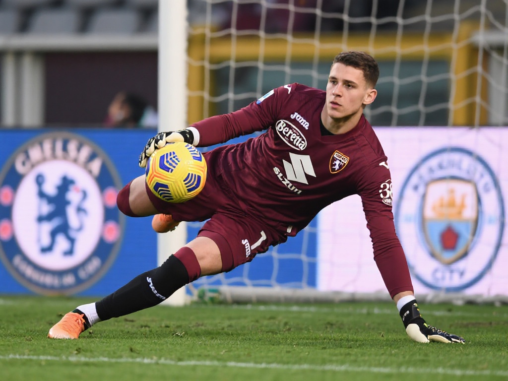 都灵随队:切尔西曼城竞逐门将米林科维奇,解约金高达2000万欧 在意大利足坛,米林科维奇的名字近年来逐渐